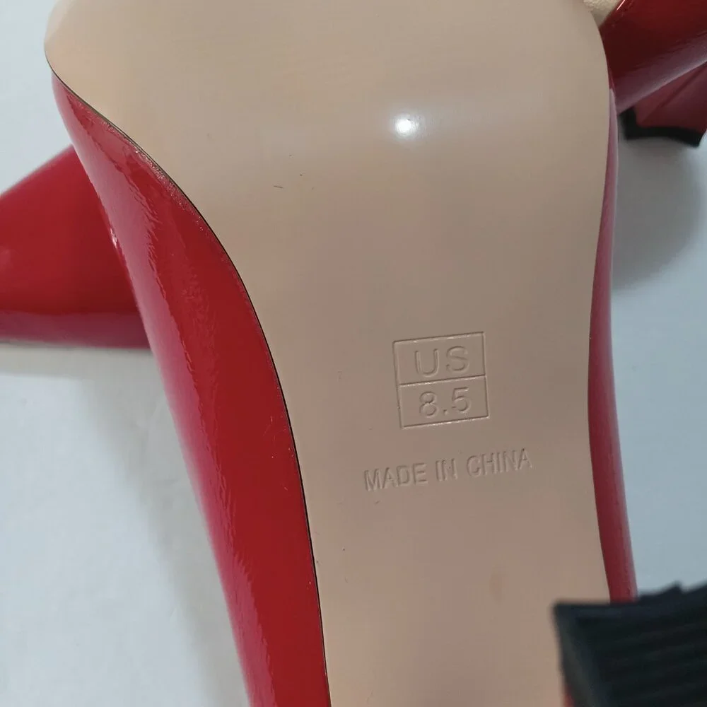 High Heels - Picture 4 of 7